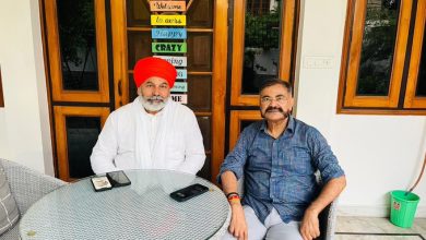 Uttar Pradesh News: Is a new political dish being cooked? Former DGP Prashant Kumar met farmer leader Rakesh Tikait