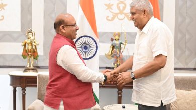 Delhi News: दिल्ली विधानसभा अध्यक्ष विजेंद्र गुप्ता ने उपराष्ट्रपति से की शिष्टाचार भेंट, डिजिटल, ग्रीन और विरासत पहलों की जानकारी दी