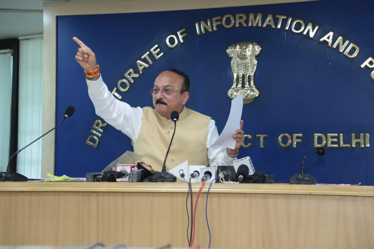 Ashish Sood on AAP: महंगे मोबाइल फोन पर नया विवाद, दिल्ली के शिक्षा मंत्री का 'आप' नेताओं पर गंभीर आरोप