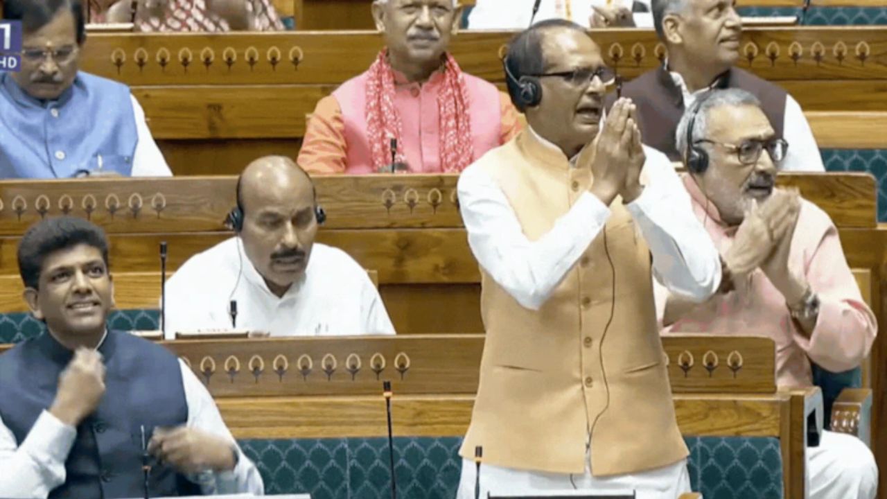 Shivraj Singh Chouhan: Intiklop nen Shivraj Singh so lima to ed arap na oposisyon legan na gulo ed Lok Sabha, amtaen so rason