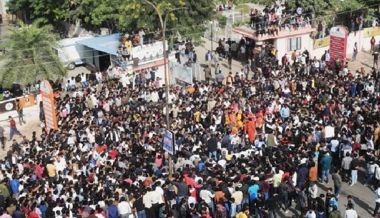 Harda Lathicharge: Karni Sena's fierce protest on Harda lathicharge, warning of statewide agitation
