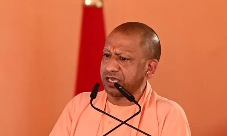 UP Politics: Second Azamgarh visit in 20 days, what is the meaning of CM Yogi's visit.. which 7 districts are in focus