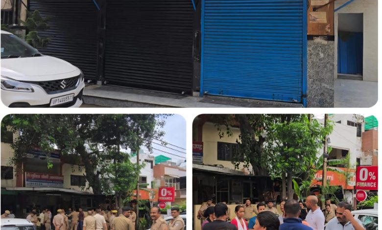 UP Ghaziabad News: Anger flared up once again in Ghaziabad over the allegation of love jihad, the girl who was missing since morning has not been found yet, the family members surrounded the police post
