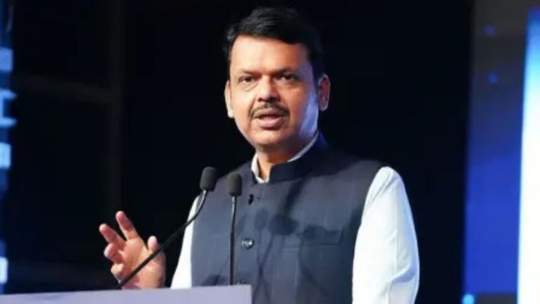 CM Devendra Fadnavis: विजय नहीं, ‘रुदाली सभा’ थी उद्धव-राज की रैली, फडणवीस का पलटवार