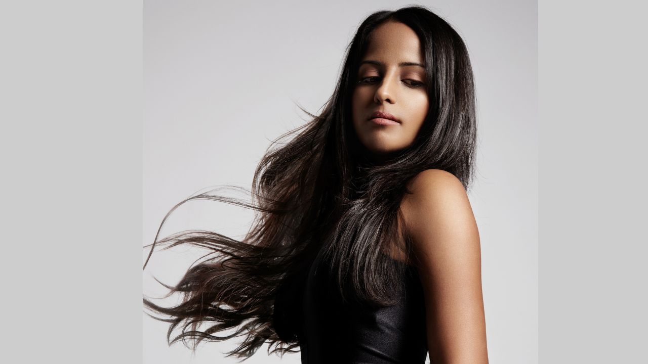Fast Hair Growth Remedy: बढ़ानी है बालों की ग्रोथ तो बस नारियल तेल के साथ मिला लें ये चमत्कारी चीजें