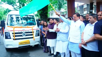Tourism will get a new dimension in Uttarakhand, CM Dhami flagged off 20 new AC tempo traveler buses