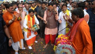 CM Mohan Yadav: CM Mohan Yadav played cymbals, Vijayvargiya picked up damru, MP ministers seen immersed in devotion