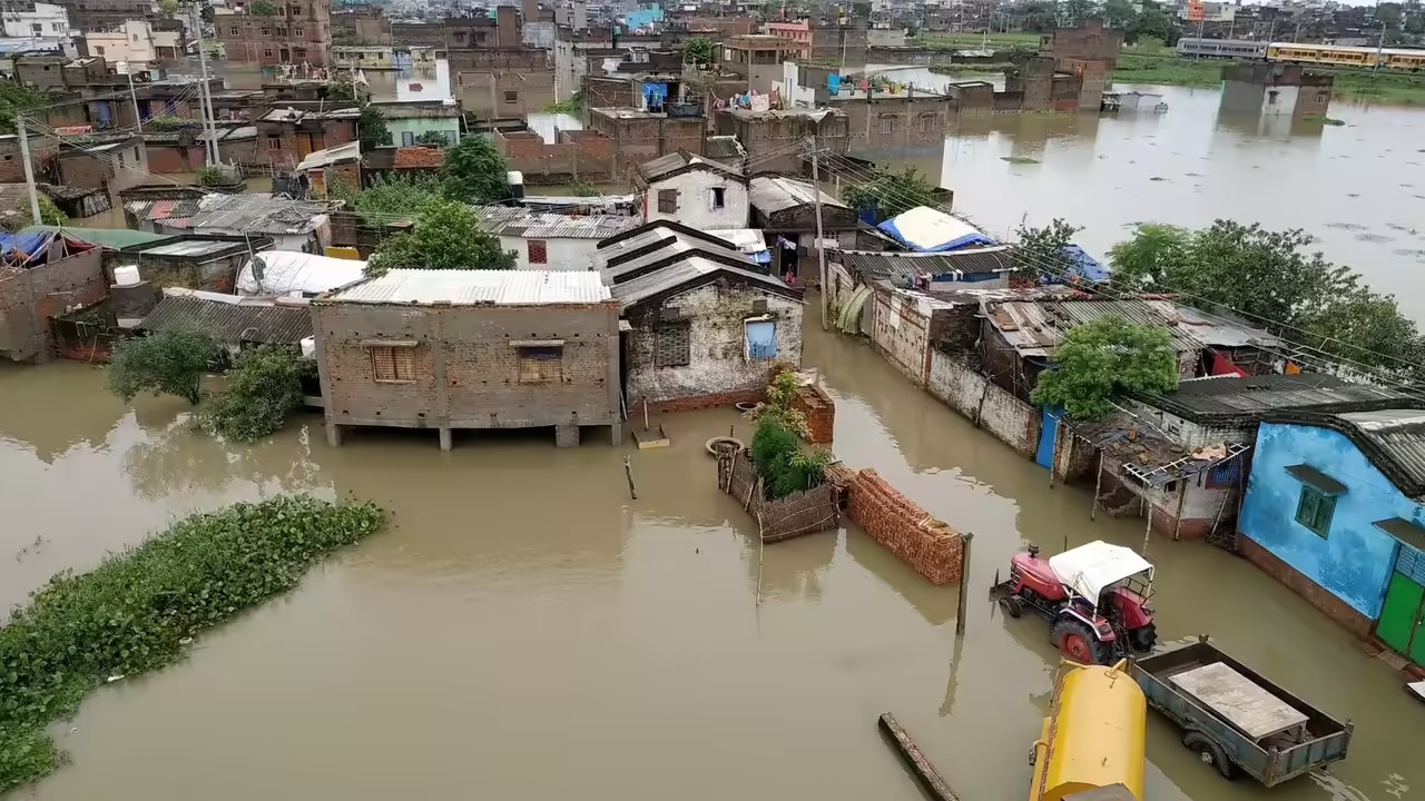 Blood Flood: Flood havoc in Bihar: 6 rivers including Ganga-Kosi in spate, danger looms over many districts!