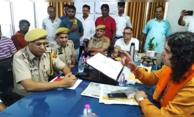 BJP MLA Viral Video: Will break your head... MLA's arrogance in Jaipur police station, said- "Sitting on the chair of the station in-charge, he reprimanded the officers