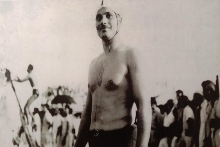 Indian Swimmer Story: The journey started with saving lives in the waves of Ganga, today he became India's greatest swimmer