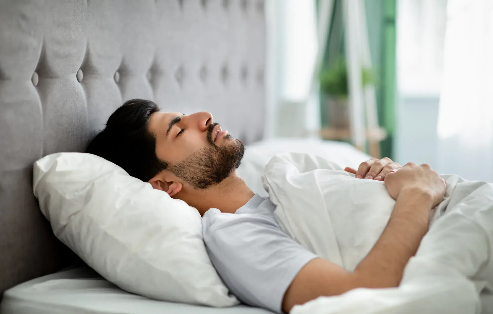 Right Sleeping Position: नींद की पोजीशन और सेहत का कनेक्शन, जानिए किस पोजीशन में सोना है आपके लिए फायदेमंद