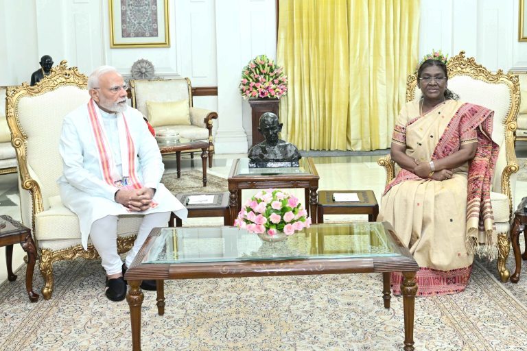 Modi-Shah-Murmu Meeting: PM Modi and Home Minister Amit Shah met President Murmu, discussions going on in political corridors