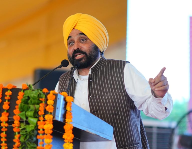 CM Bhagwant Mann: 200 नए आम आदमी क्लीनिक खोलने की घोषणा, अब हर परिवार को मिलेगा 10 लाख तक मुफ्त इलाज