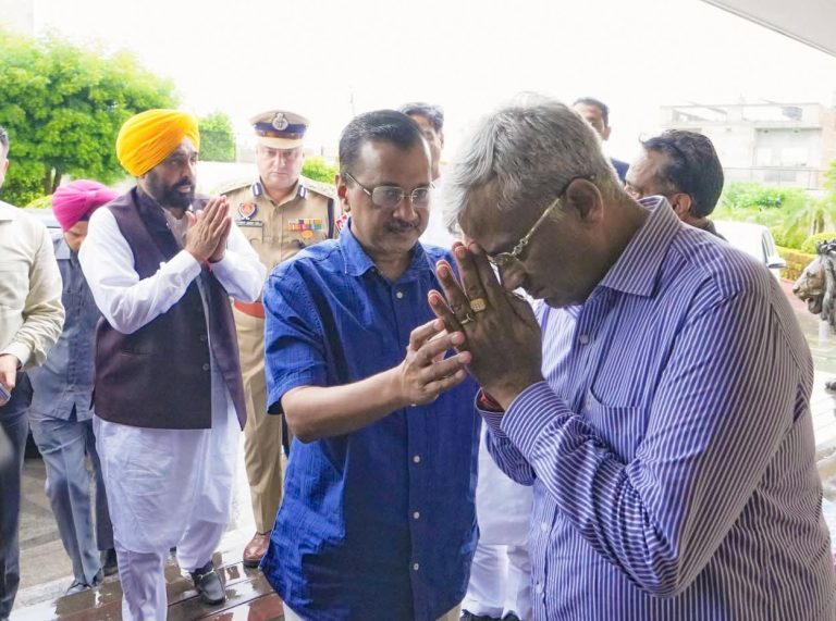 Sanjay Verma Murder: अबोहर हत्याकांड पर केजरीवाल, सिसोदिया और सीएम भगवंत मान की संवेदना, पीड़ित परिवार को दिलाया न्याय का भरोसा