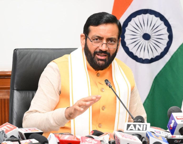 Haryana News: हिसार एयरपोर्ट बनेगा एग्री-एक्सपोर्ट हब, विकसित होगा अत्याधुनिक वेयरहाउस इंफ्रास्ट्रक्चर