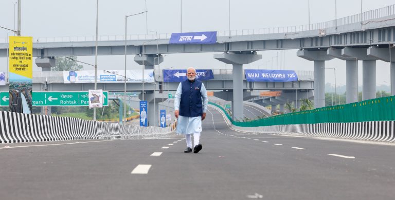 Expressway Inauguration: दिल्ली एयरपोर्ट तक अब तेज़ और सुगम यात्रा, सोनीपत से 45 मिनट और बहादुरगढ़ से 20 मिनट में सफर संभव
