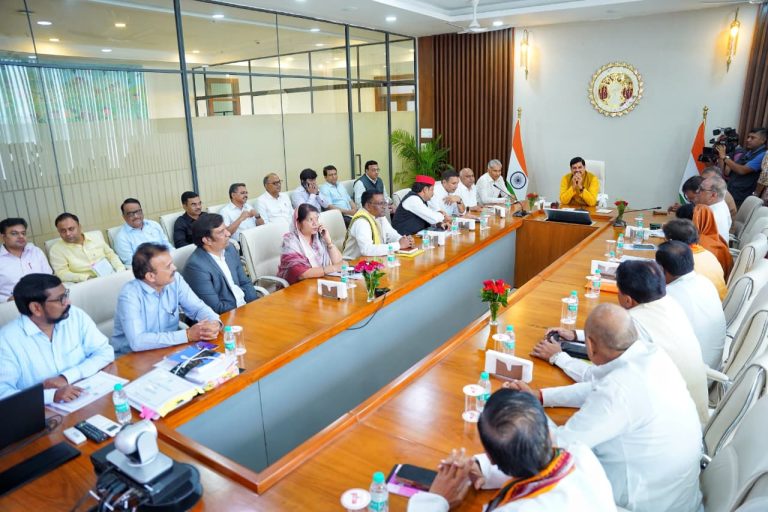 Madhya Pradesh News: सर्वदलीय बैठक में लिया गया ऐतिहासिक फैसला, ओबीसी आरक्षण पर सभी दल एकमत