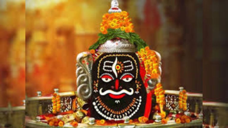 Mahakaleshwar Temple: Heavy flower garlands are banned in Mahakal Temple, learn why the rules are being changed.