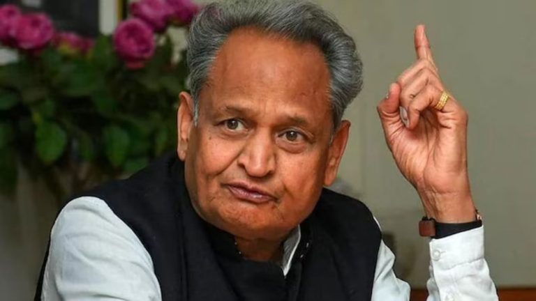 Ashok Gehlot Security: Big operation of Rajasthan SOG: Policeman and son deployed in Gehlot's security arrested