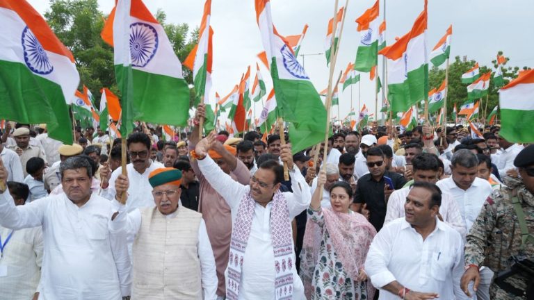 Bikaner Tiranga Yatra: Bikaner was filled with the tricolour, Chief Minister Bhajanlal Sharma gave the message of unity through the Tiranga Yatra