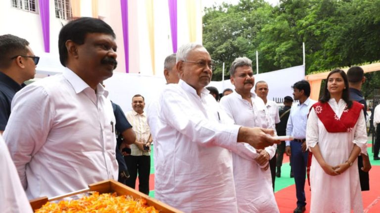 Bihar News: New gift of education and training to Bihar, Nitish Kumar inaugurated MDC and hostel
