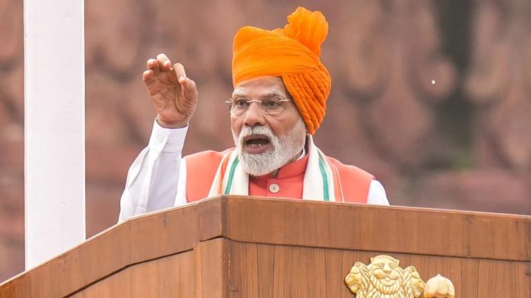 PM Modi Announcements: Changes in GST and gift to the youth, Prime Minister Modi made 8 big announcements from the Red Fort