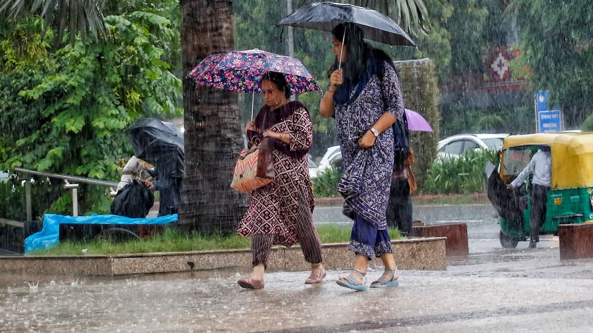 Alert of heavy rain and flash flood in many states including North India