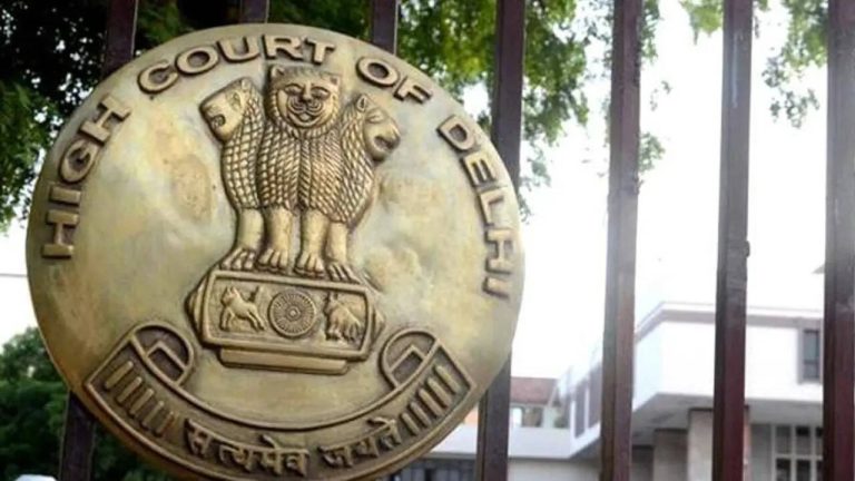 Delhi HC Bomb Threat: Threat of bombing Delhi and Bombay High Court simultaneously, premises evacuated
