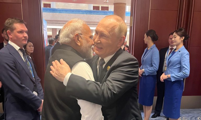 China SCO Summit 2025: Russia and India walk shoulder to shoulder… Long conversation between PM Modi and Putin in China, Ukraine war was also discussed