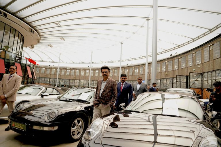 Mk Stalin Germany visit: CM Stalin visited the world of vintage cars in Germany, saw the world's first car