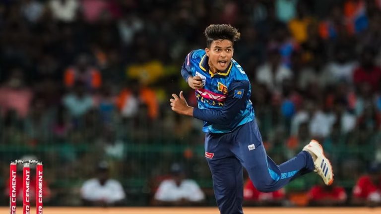 Cricketer's Father Passes Away: Responsibility on the Field, Tragedy in Personal Life: Cricketer Loses Father