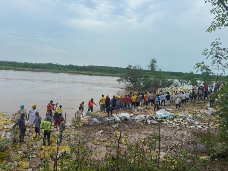 Punjab Floods 2025: पंजाब में बाढ़ का कहर जारी, 20 लाख लोग प्रभावित, 48 की मौत, 3 लापता