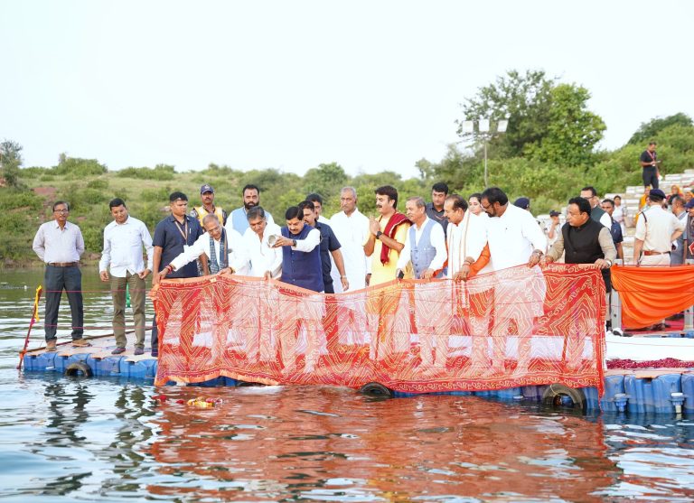 Madhya Pradesh News: गांधीसागर बना वाटर एडवेंचर का नया हॉटस्पॉट, चंबल की लहरों पर सजी क्रूज़ और रोमांच