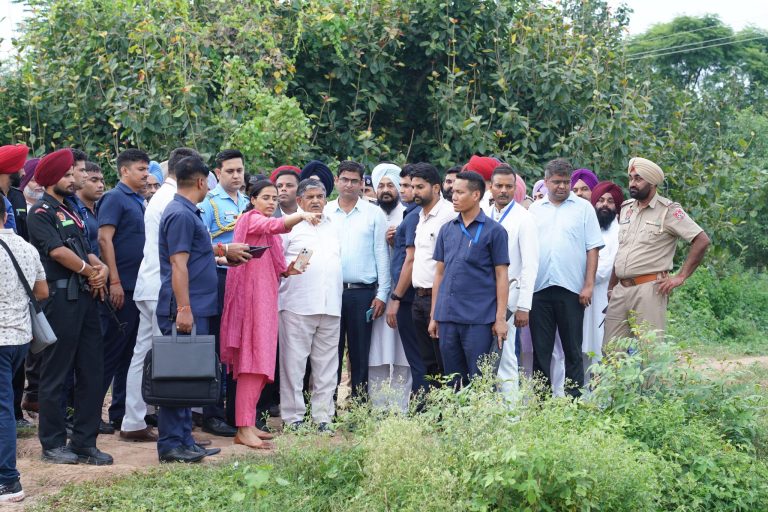 Governor Gulab Chand Kataria: घग्गर नदी पर बढ़ा संकट, केंद्र से 1600 करोड़ राहत, राज्यपाल ने हालात की समीक्षा की