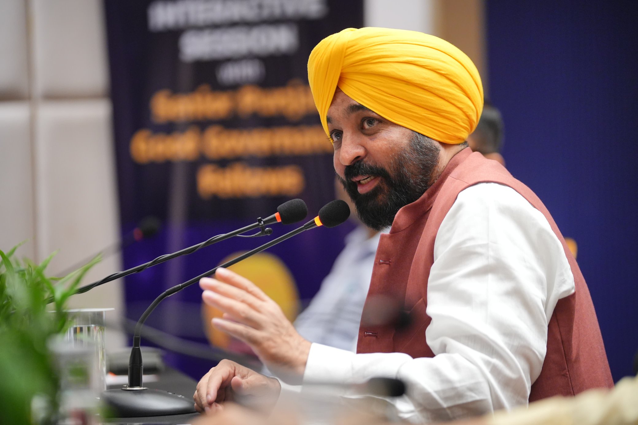 CM Bhagwant Mann: श्री ननकाना साहिब जाने से रोक पर भड़की पंजाब सरकार, सीएम मान बोले "अगर क्रिकेट हो सकता है तो दर्शन क्यों नहीं?"