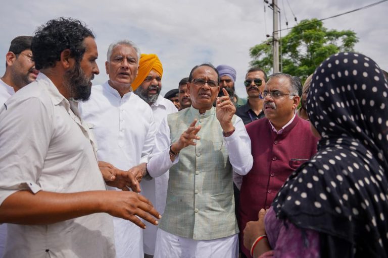 Punjab Flood Relief: केंद्रीय कृषि मंत्री शिवराज सिंह चौहान का पंजाब दौरा, किसानों को मिलेगा केंद्र से हरसंभव समर्थन