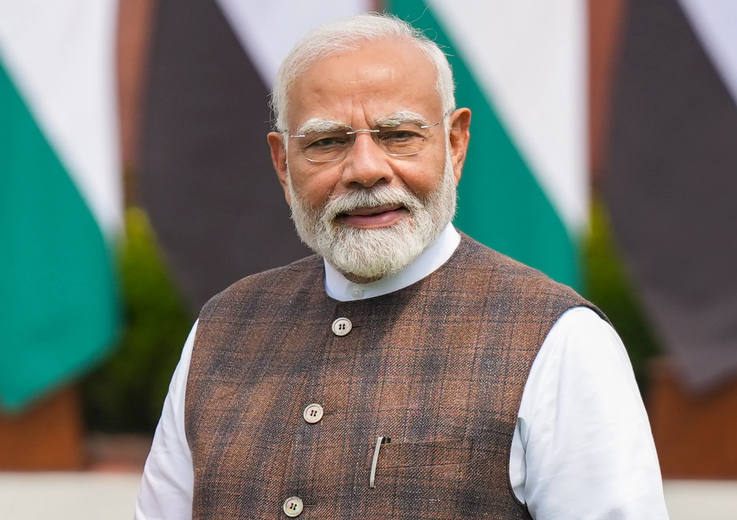 Letter written in blood to PM, big allegation on exploitation of health outsourced employees