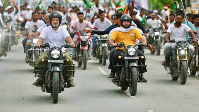 rahul-gandhi-bike-driving