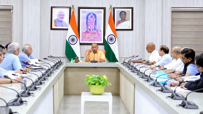 yogi-government-will-do-recruitment-for-many-post-in-up-strict-law-will-be-made-to-stop-cheating-kno-090639174-16x9