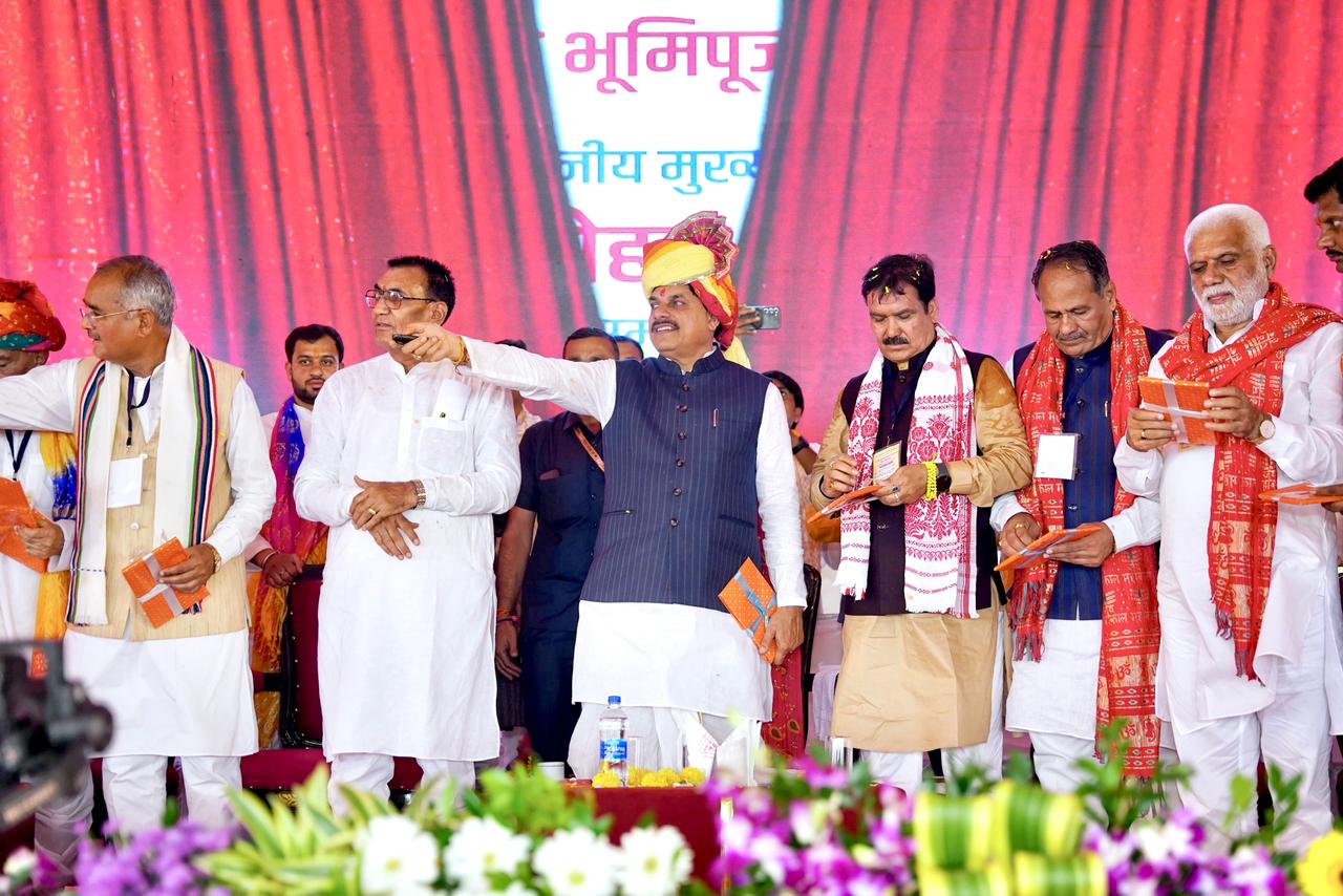 MP News: राजगढ़ को मुख्यमंत्री डॉ. मोहन यादव की दीपावली सौगात, 500 करोड़ की विकास योजनाएं और किसान राहत राशि
