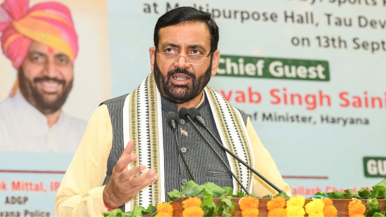 Haryana News: बाजरा खरीद घोटाले पर सीएम नायब सिंह सैनी की बड़ी कार्रवाई - कनीना, कोसली और करनाल के अधिकारी निलंबित