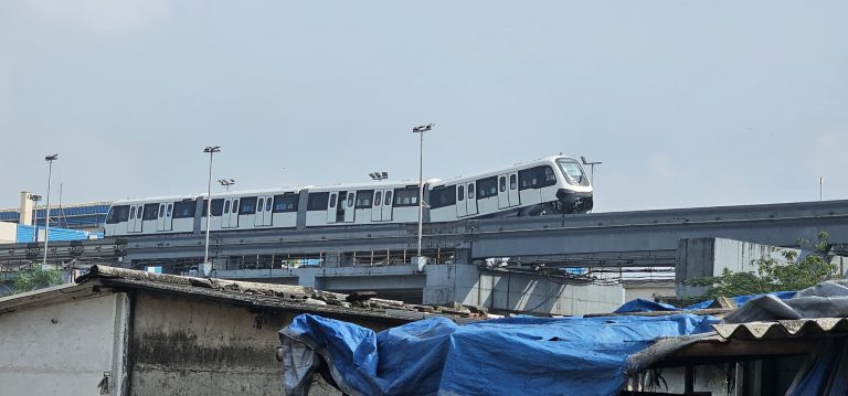 Mumbai Monorail News: Mumbai's monorail tilted while moving, bogie hanging in the air