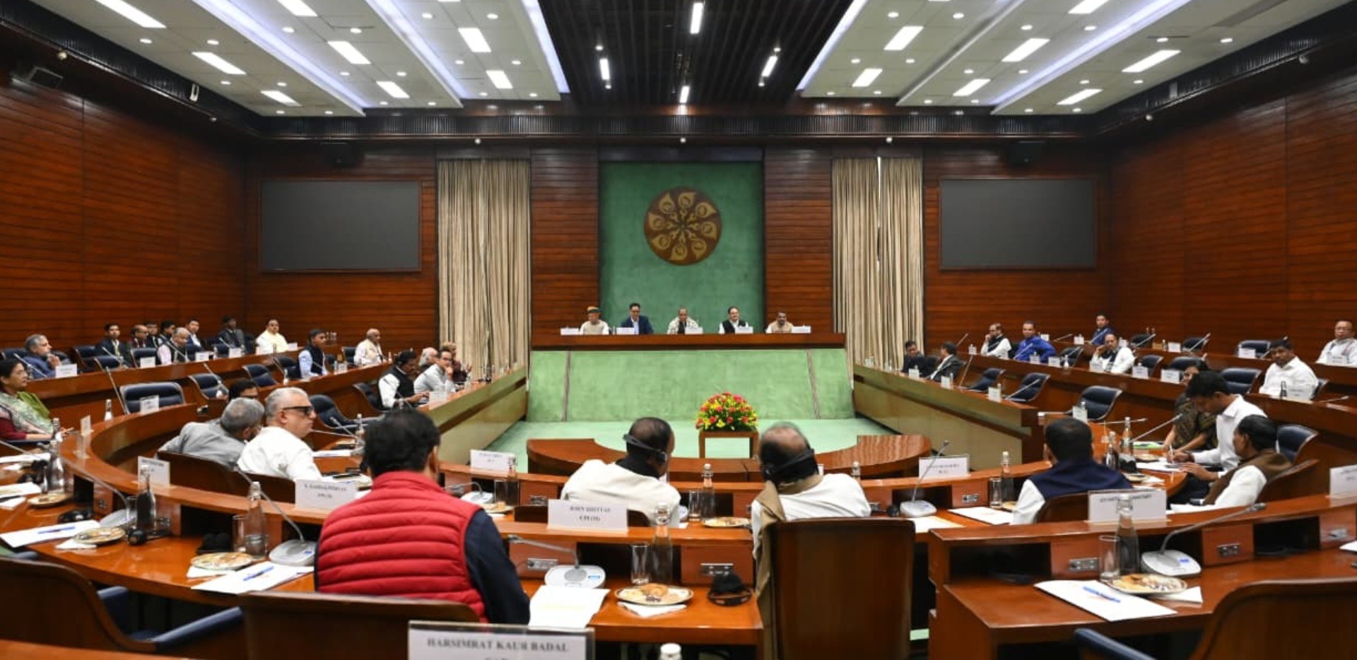 Parliament Winter Session: This is not just vote theft, it's not robbery... The issue of SIR dominated the all-party meeting, Parliament session begins tomorrow
