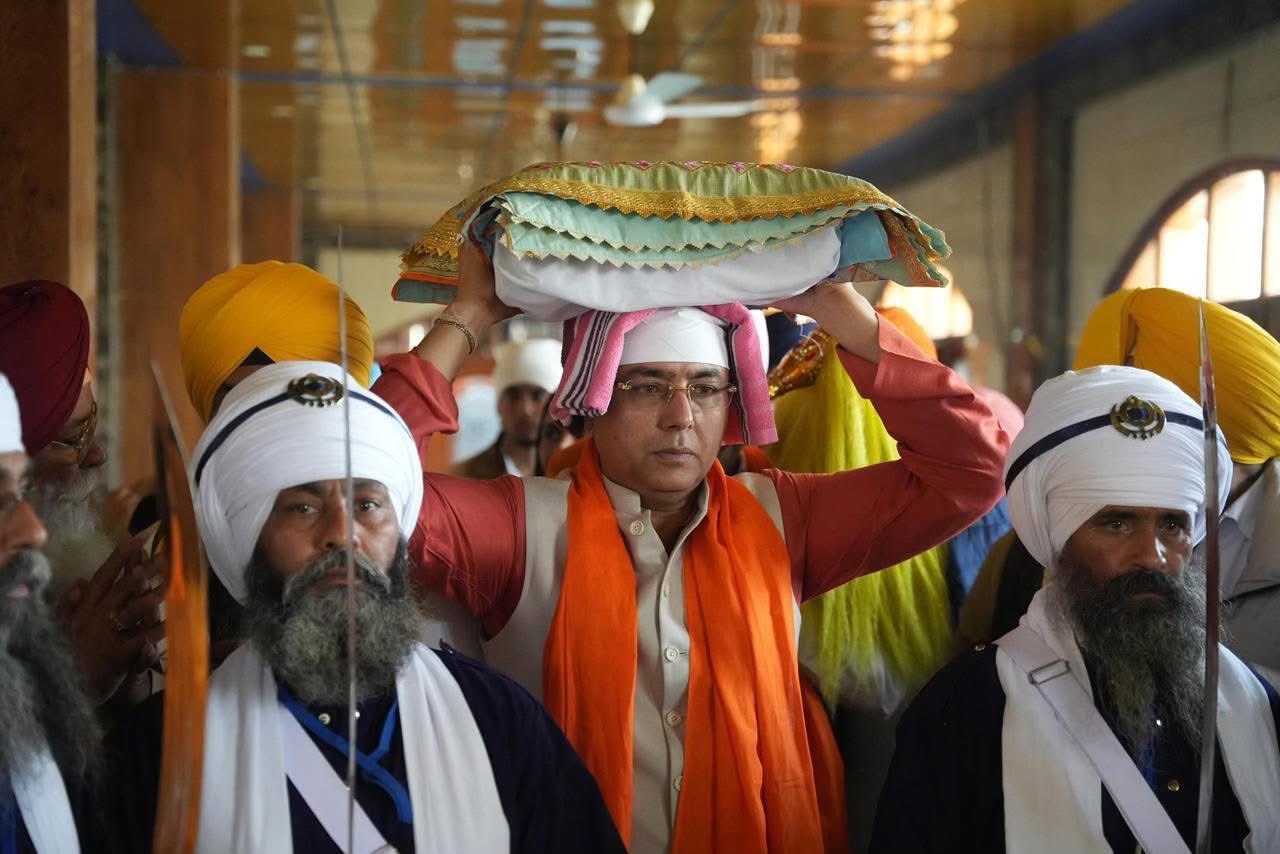 Punjab News: Political storm erupts on Martyrdom Day, AAP calls PM's absence an insult to the Sikh community