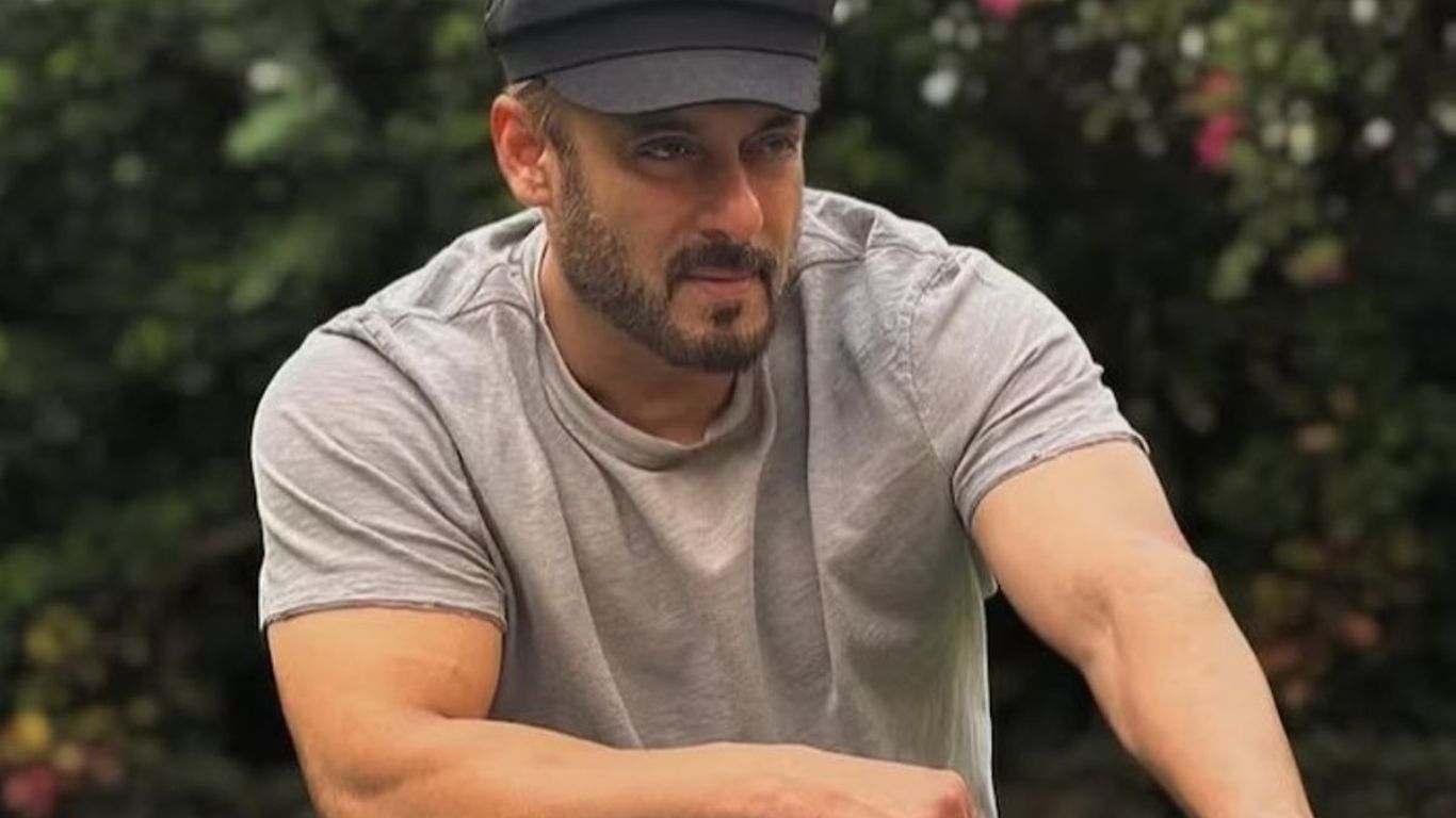 Salman Khan Birthday Special: Salman Khan will give a big surprise on his 60th birthday, the teaser of 'Battle of Galwan' may be released.