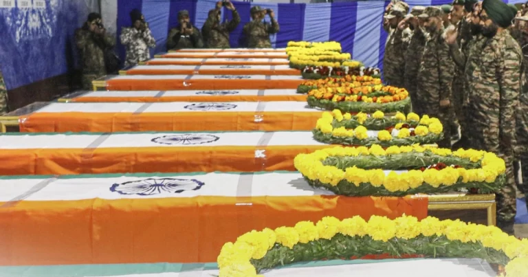 Bhadarwah Army Accident: Lieutenant General PK Mishra paying floral tribute to Indian Army soldiers martyred in Bhadarwah-Chamba road accident