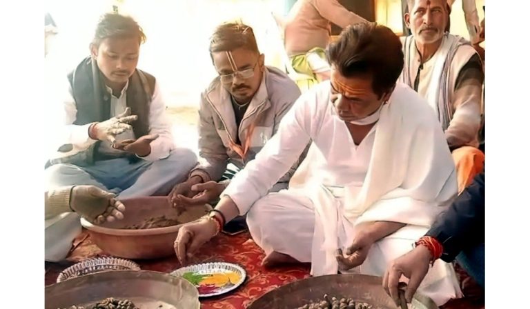 Rajpal Yadav Praises Magh Mela: Rajpal Yadav at Magh Mela 2026 Prayagraj, praising the arrangements at Sangam Ghats