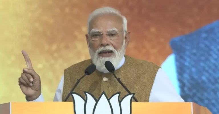 Kerala Temple Gold Theft: PM Modi addressing a public gathering in Kerala while speaking on temple gold theft and opposition criticism