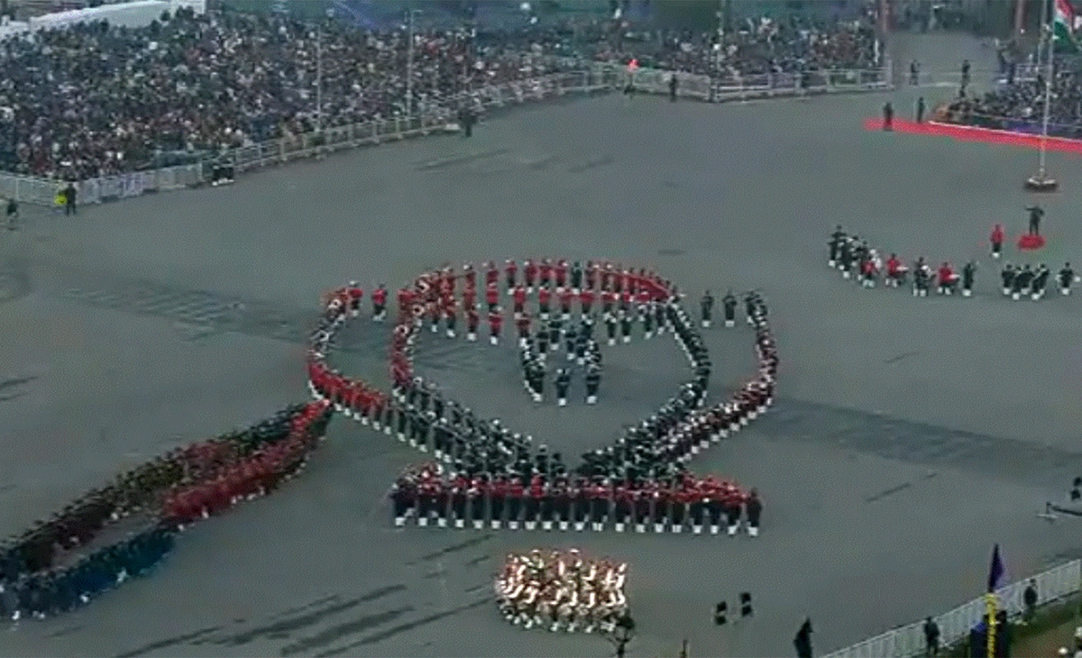 Women Cricket World Cup Formation: Women’s Cricket World Cup Trophy formation during Beating Retreat 2026 at Kartavya Path showcasing women empowerment and national pride in India