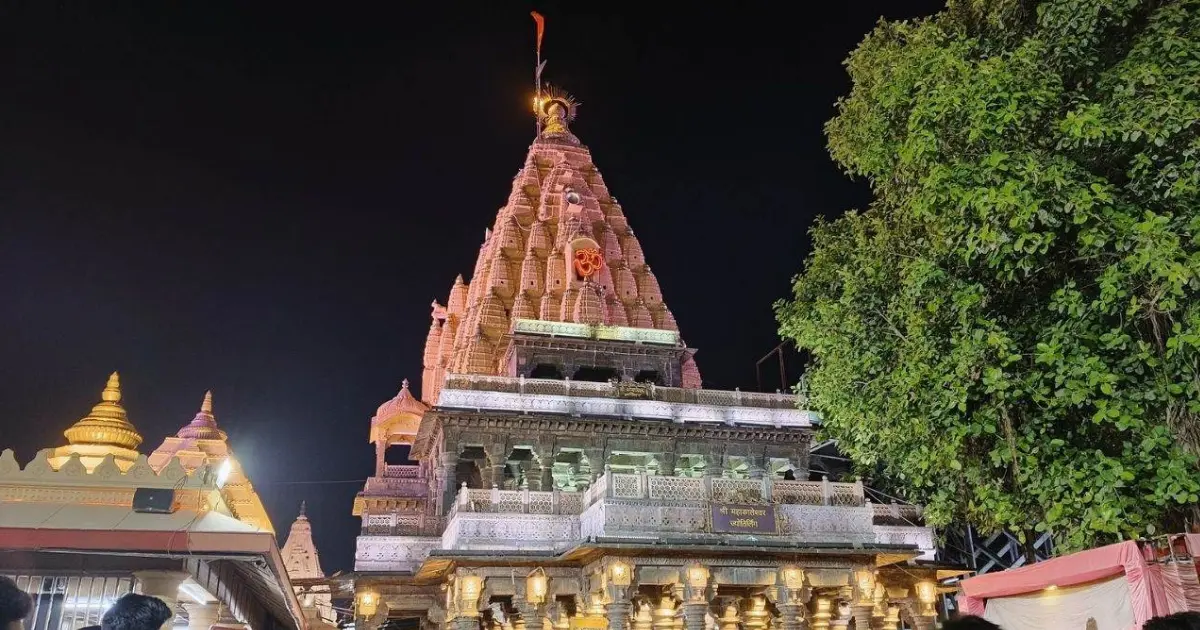 Bhasma Aarti Crowd: Devotees gathered in large numbers at Mahakaleshwar Temple Ujjain for Bhasma Aarti